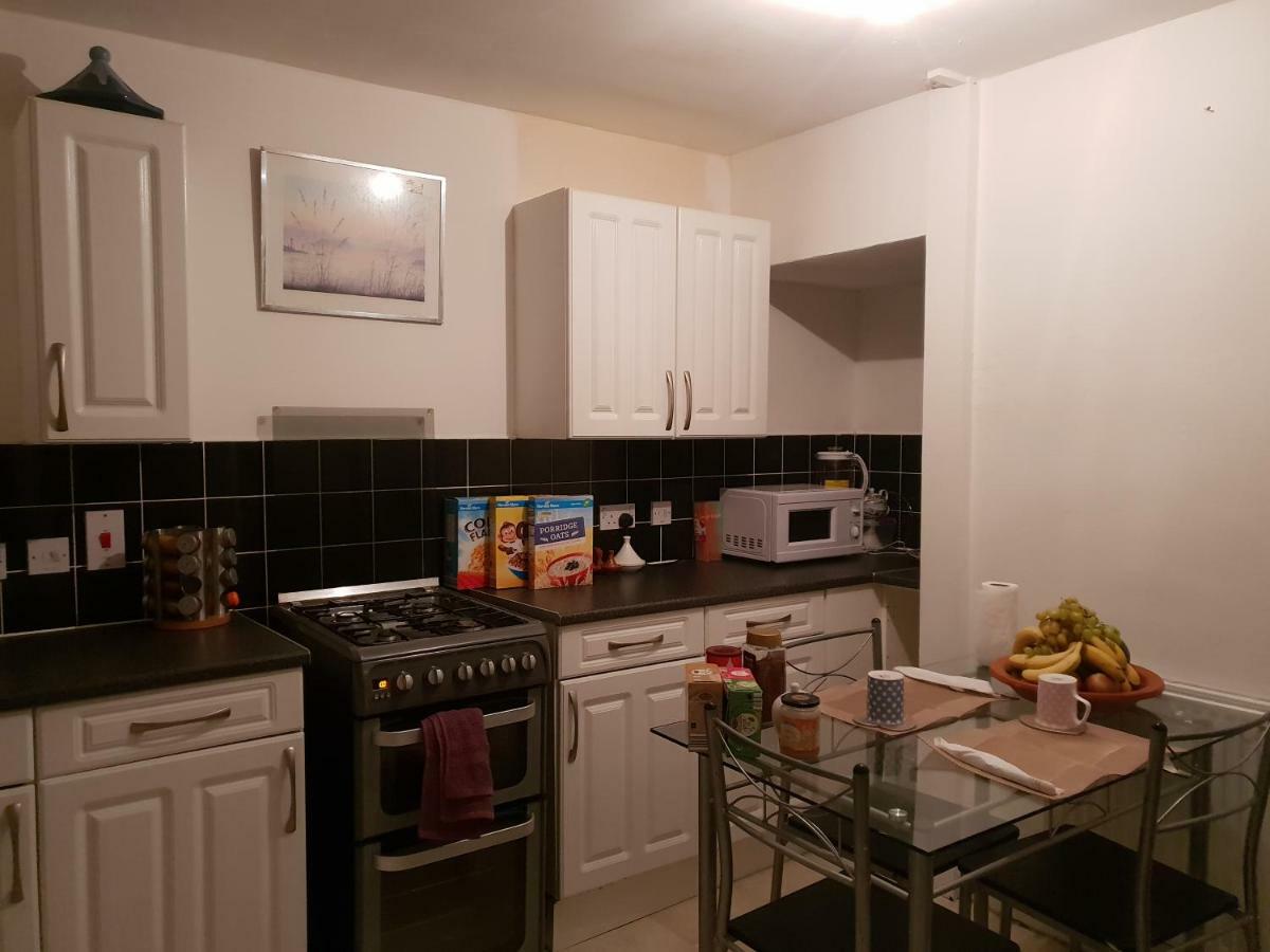 Superior King Room Sheffield Bagian luar foto